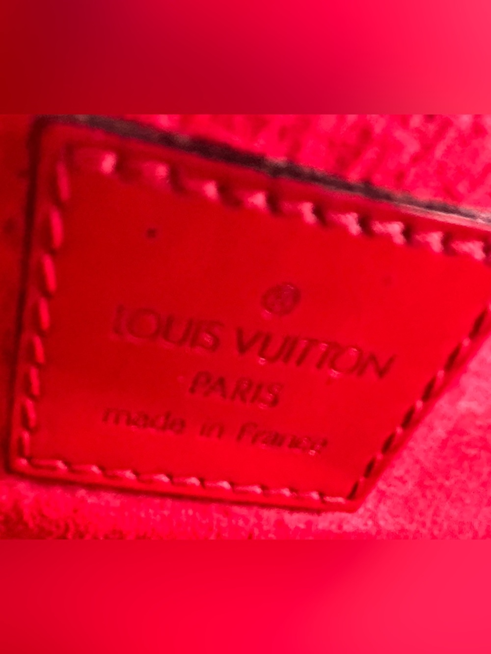 AUTHENTIC VINTAGE LOUIS VUITTON RED EPI COSMETIC POUCH PM - Picture 8 of 13
